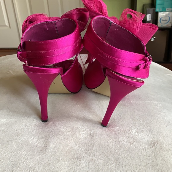 Gorgeous hot pink Mix No 6 heels with tulle bow detail, size 7.5 - Picture 4 of 7